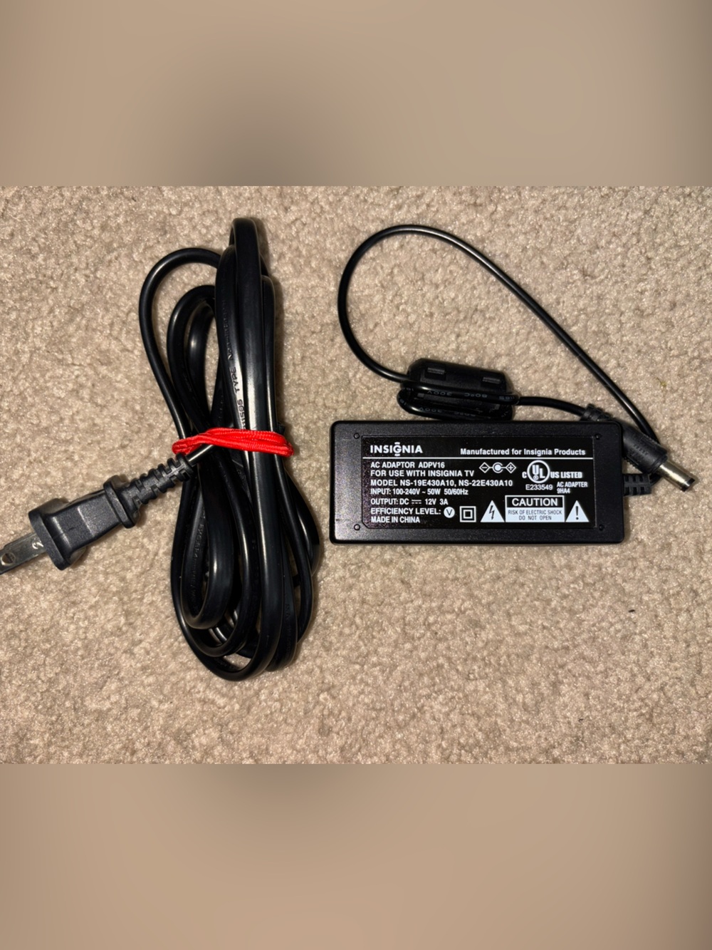 Insignia AC Adaptor Model NS-19E430A10 Input 100-240V -50W 50/60Hz Output 13V 3A